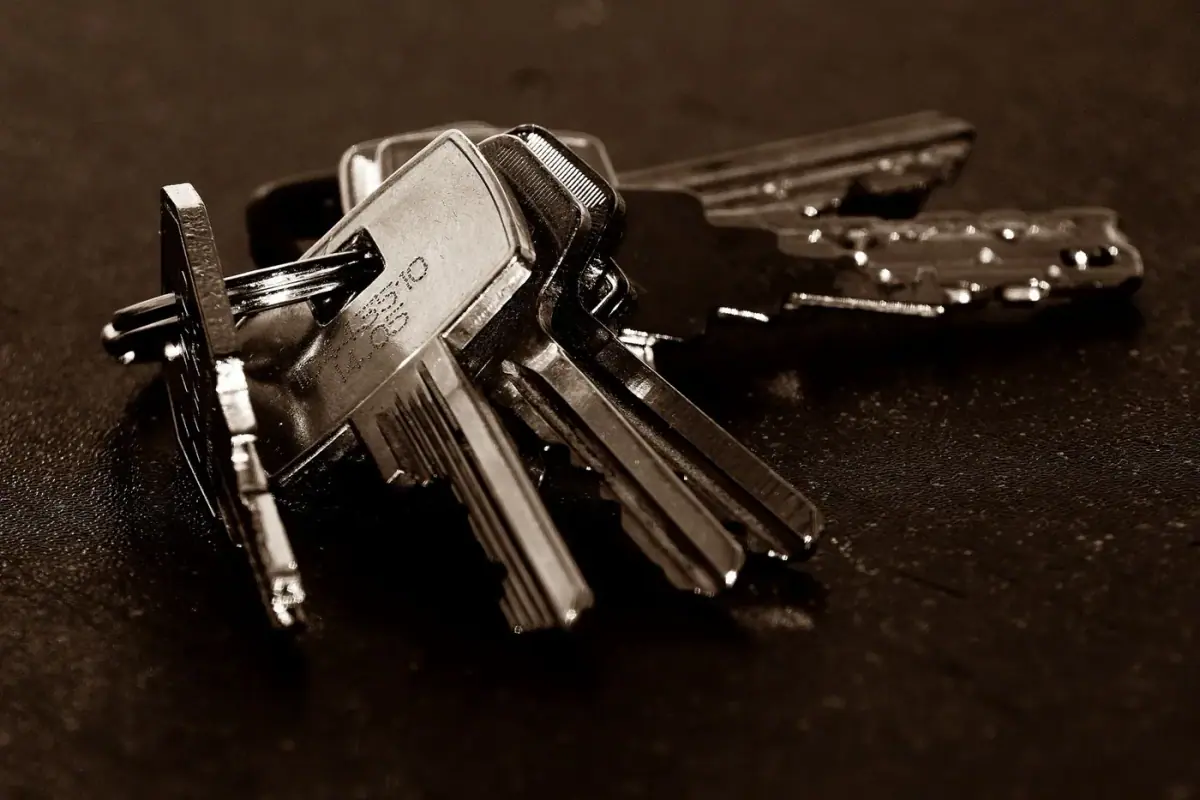 A ring of keys under documented control